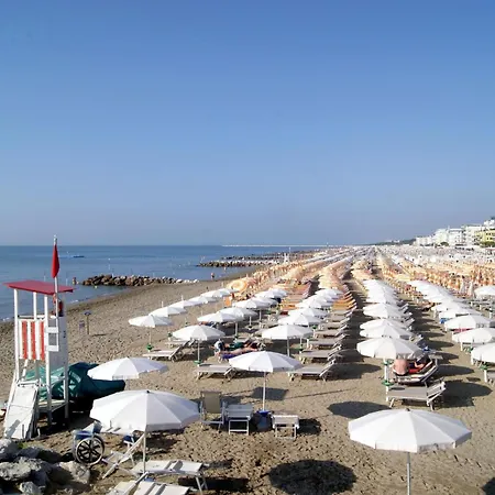 Seaview Flat In A Pet Friendly In *
