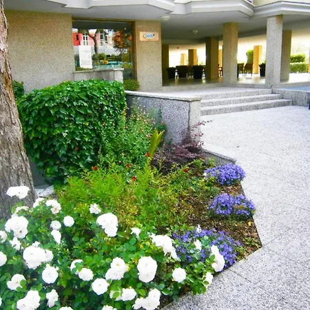 Apartment Seaview Flat In A Pet Friendly In *
